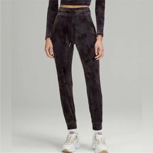 Lululemon Ready to Crush High-Rise Velour Jogger Full Length Interstellar Size 6